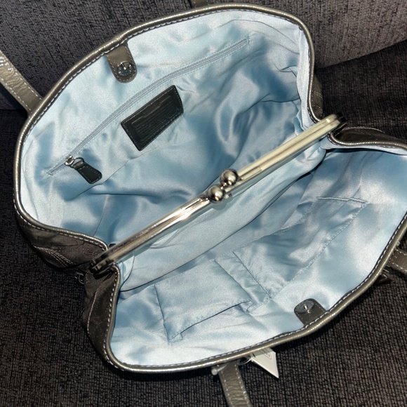 Vintage Coach - Picture 2 of 5